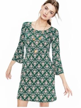 Boden Green Floral A-Line Dress with 3/4 Bell Sleeves Cottagecore Jersey Knit 8L